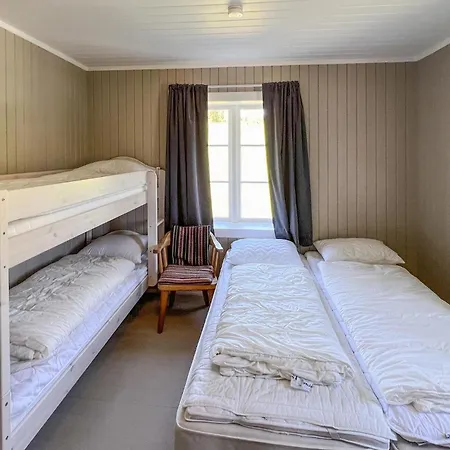 Holiday home 4 Bedroom Gorgeous In