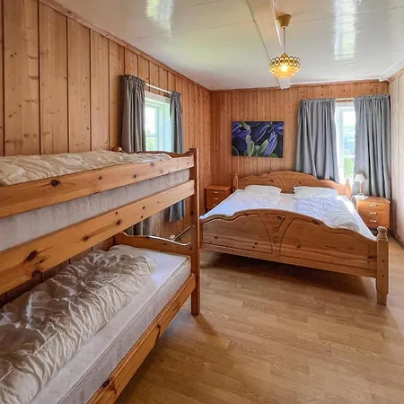 度假居 4 Bedroom Gorgeous In Ryfoss